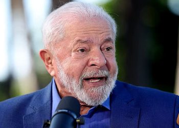 Lula lamenta tiroteio em escola e cobra “caminho para paz”