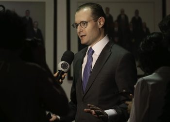 Juiz nega suspender indicação de Zanin ao Supremo