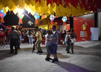 O tradicional ‘arrasta pé’ nas ilhas de forró