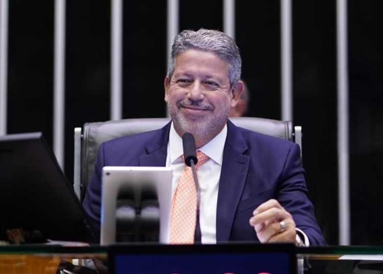 STF dá vitória a Lira e arquiva denúncia por corrupção