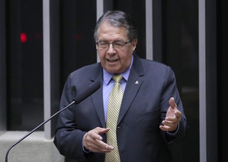 Câmara homenageia Anfip e auditores fiscais da Receita