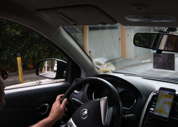 STF vai julgar vínculo trabalhista entre motoristas e aplicativos