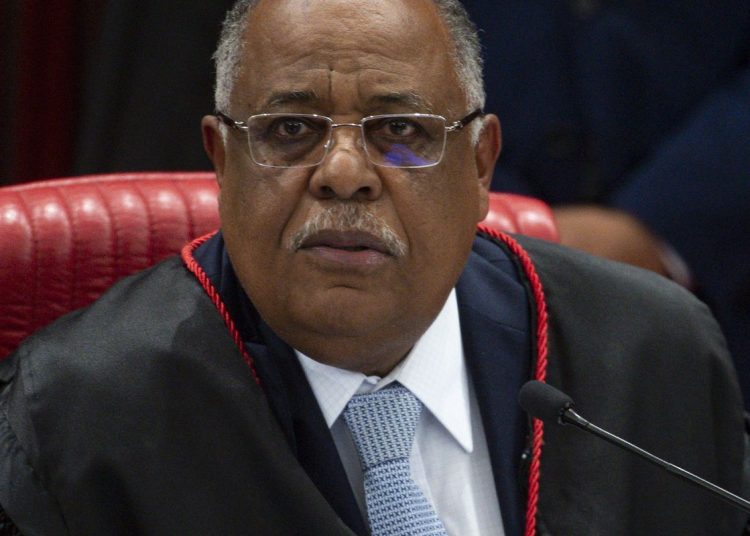 TSE encerra primeiro dia de julgamento de ação contra Bolsonaro 