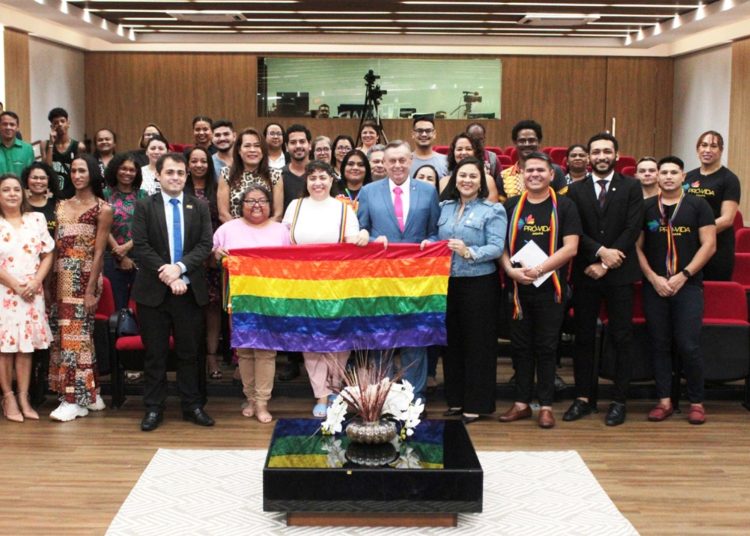 Justiça do Amapá reúne comunidade LGBTQIA+ em roda de conversa para debater garantia de direitos e saúde mental Justiça do Amapá reúne comunidade LGBTQIA+ em roda de conversa para debater garantia de direitos e saúde mental