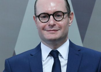 Senado aprova indicação de Cristiano Zanin para o STF