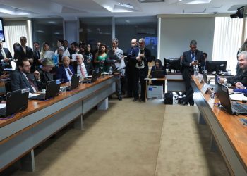 CAE prorroga desoneração da folha de pagamento de 17 setores