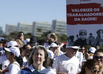 STF deve finalizar hoje julgamento sobre piso salarial da enfermagem