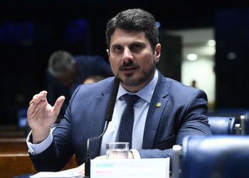 Deputado do PT pede substituição de Marcos do Val na CPMI