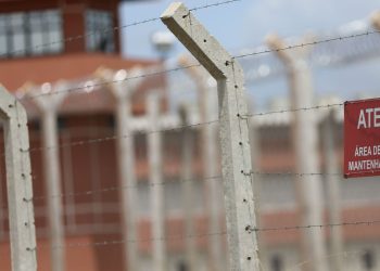 RJ transfere mais sete presos para presídio federal