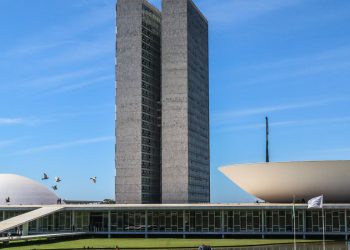 Reforma tributária e indicação de Zanin movimentam semana no Congresso