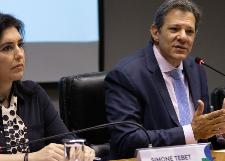 Haddad e Tebet elogiam tom mais ameno de ata do Copom