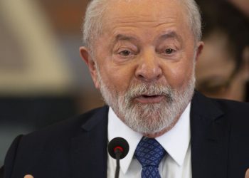 Lula aposta que PIB vai crescer acima do previsto pelo FMI