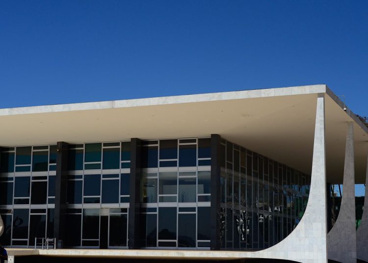 STF autoriza depoimento de Mauro Cid e coronel Lawand à CPMI