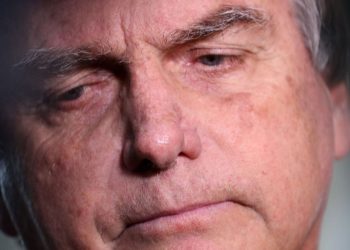 Por 5 votos a 2, TSE torna Bolsonaro inelegível por oito anos