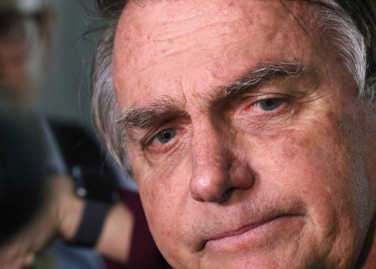 Maioria do TSE condena Bolsonaro à inelegibilidade por oito anos Maioria do TSE condena Bolsonaro à inelegibilidade por oito anos
