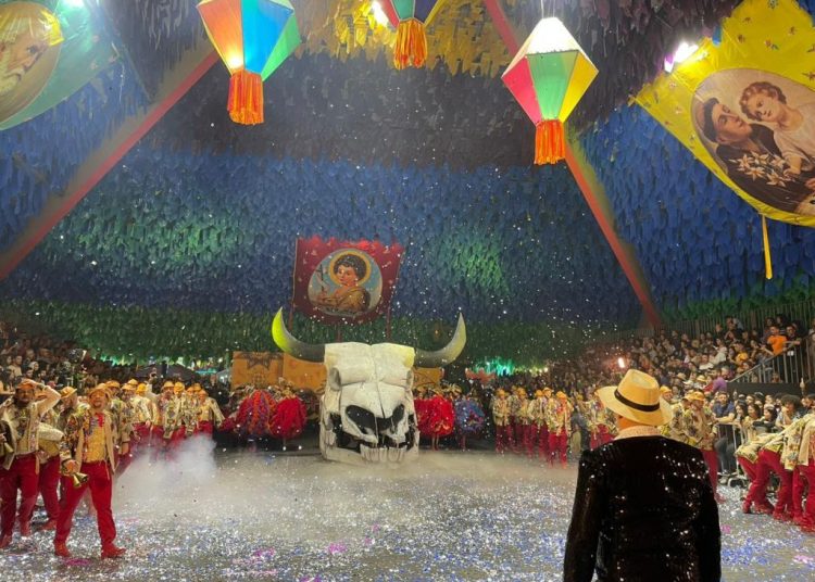 Lindos espetáculos marcam a primeira etapa do Festival de Quadrilhas Juninas