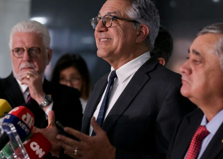 Governo articula para não alterar texto do marco fiscal no Senado