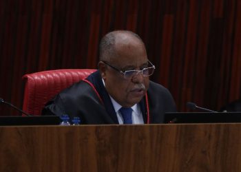 Relator no TSE vota pela inelegibilidade de Bolsonaro