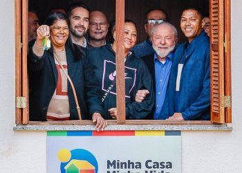 Lula entrega 446 imóveis do Minha Casa, Minha Vida, em Viamão