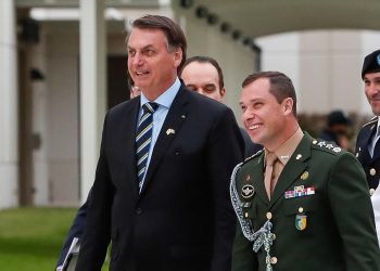 Sem Lira, Câmara sai de foco em semana com Mauro Cid em CPMI. Veja o que pode ser votado