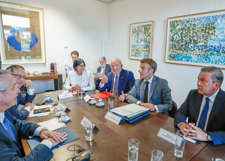 Presidentes de quatro países apelam por eleições transparentes na Venezuela