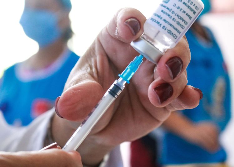 Paraíba realiza Dia D de multivacinação e oferece doses contra covid-19 e outros agravos