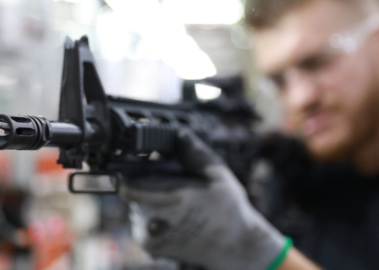 STF mantém suspensão de decretos de Bolsonaro sobre armas