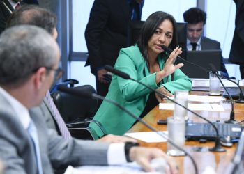 Tolerância com mentiras na CPMI acabou, afirma Eliziane Gama