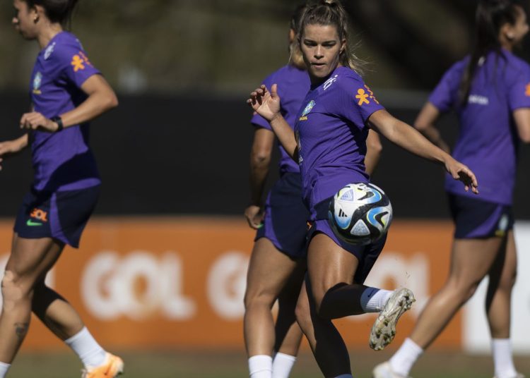 Expediente será flexibilizado em jogos da seleção feminina de futebol