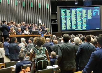 Veja como votou cada deputado no segundo turno da reforma tributária