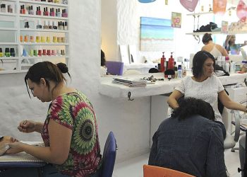 Setor de serviços cresce em maio 0,9%, revela o IBGE
