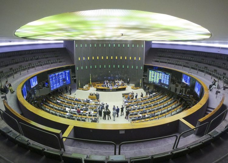 Câmara terá esforço concentrado para votar arcabouço fiscal, Carf e reforma tributária