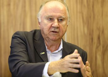 Pequenos e médios municípios pedem urgência para reforma tributária