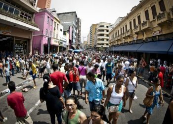 Setor de serviços diz que reforma tributária o coloca em “voo cego”