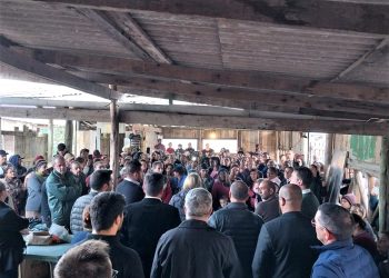 Comissão de Conflitos Fundiários faz visita técnica em ocupação de Osório