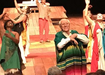 Zé Celso deixa legado de arte que revolucionou política e costumes