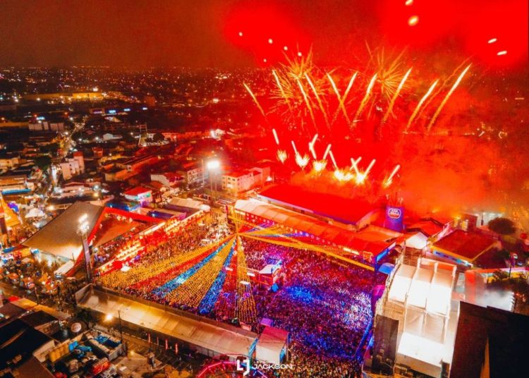 Com shows de drones e pirotécnico especiais, Parque do Povo recebe atrações imperdíveis no encerramento do São João de Campina Grande