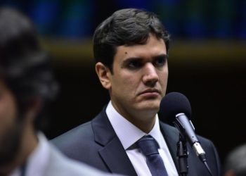 Aliado de Ibaneis busca centrão para deixar fundo constitucional fora do arcabouço fiscal