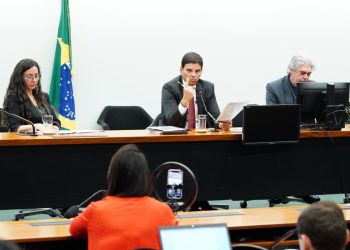 Cajado tenta derrubar mudanças no arcabouço fiscal à revelia de Lira