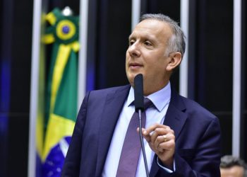 Relator cede a governadores e prefeitos. Veja novo relatório da reforma tributária