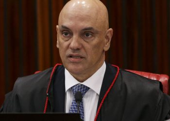 PF identifica pessoas que hostilizaram Alexandre de Moraes na Itália