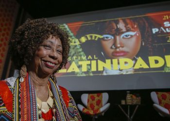 Festival Latinidades tem início em SP com homenagem a Helena Theodoro