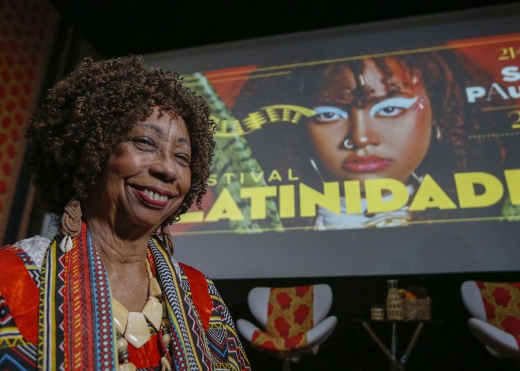Festival Latinidades tem início em SP com homenagem a Helena Theodoro