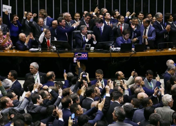 Painel do Poder, do Congresso em Foco, antecipou aprovação da reforma tributária