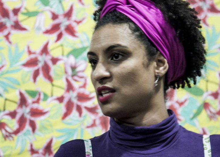 Operação que apura morte de Marielle prende, no Rio, ex-bombeiro