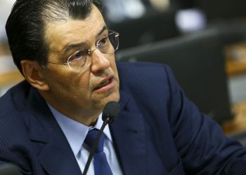 Relator da reforma tributária no Senado descarta fatiamento