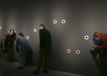 Mostra explora ligação entre língua portuguesa e canções brasileiras