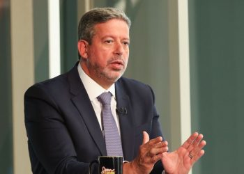 Lira vai reunir líderes partidários no domingo para discutir pauta econômica