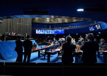Senadores já discutem mudanças na reforma tributária