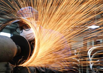 CNI diz que economia poderá crescer 2,1% este ano
